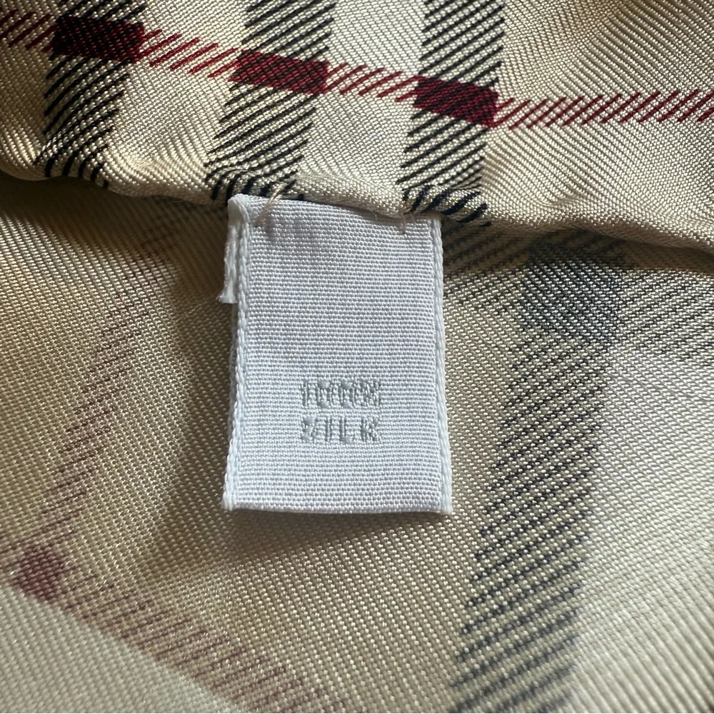 Burberry Vintage Cream and Black Silk Dog Print Scarf. Brand New - 35x35” - Picture 10 of 11